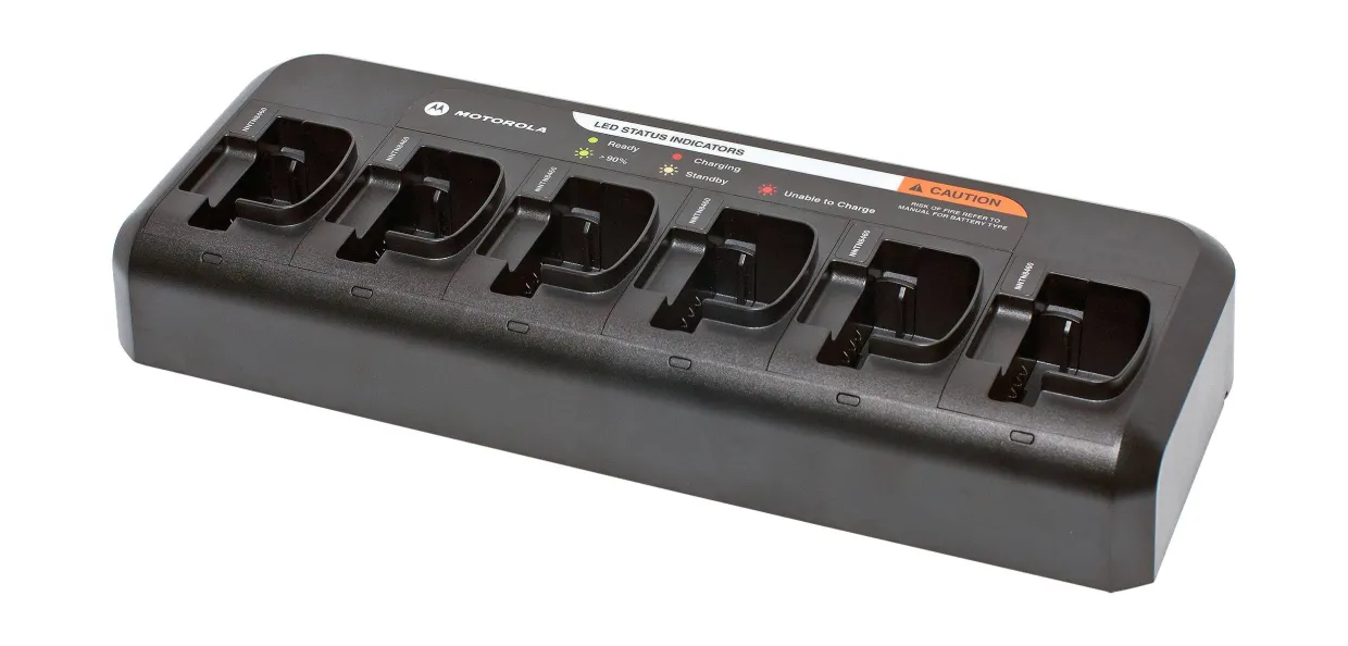 PMLN6588_Multi-unit-charger-MOTOTRBO-Comm-Series.jpg