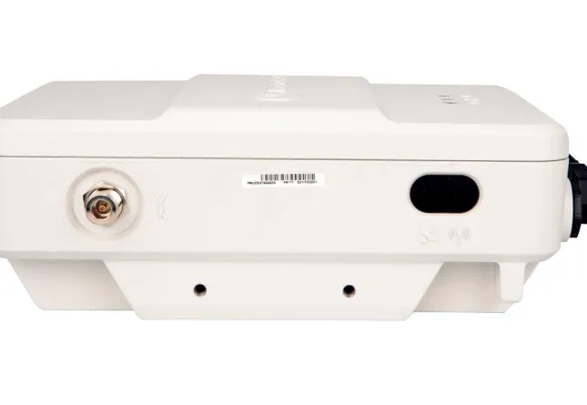 product_mototrbo_slr_1000_repeater_white_angled_left_view